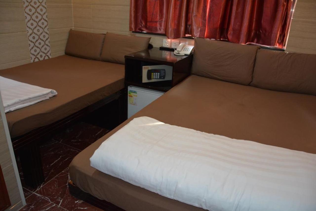 Everest Base Camp Hostel Хонконг Екстериор снимка