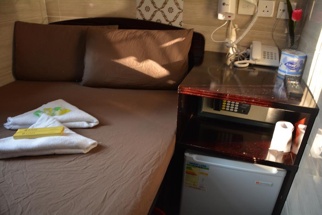 Everest Base Camp Hostel Хонконг Екстериор снимка