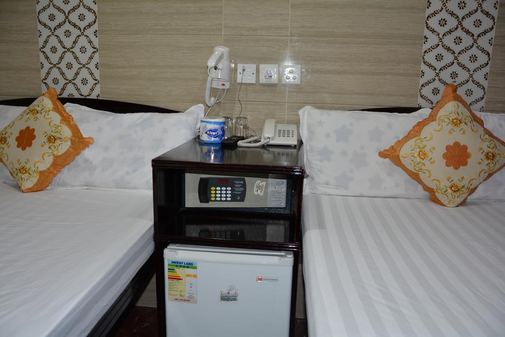 Everest Base Camp Hostel Хонконг Екстериор снимка