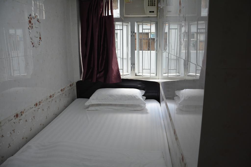 Everest Base Camp Hostel Хонконг Екстериор снимка