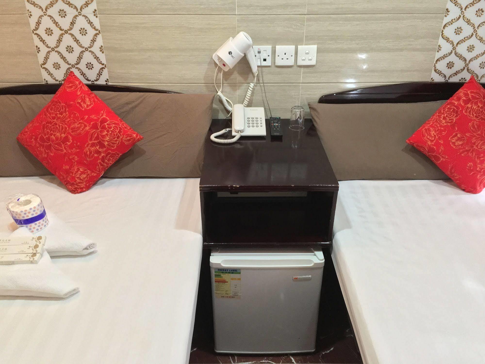 Everest Base Camp Hostel Хонконг Екстериор снимка