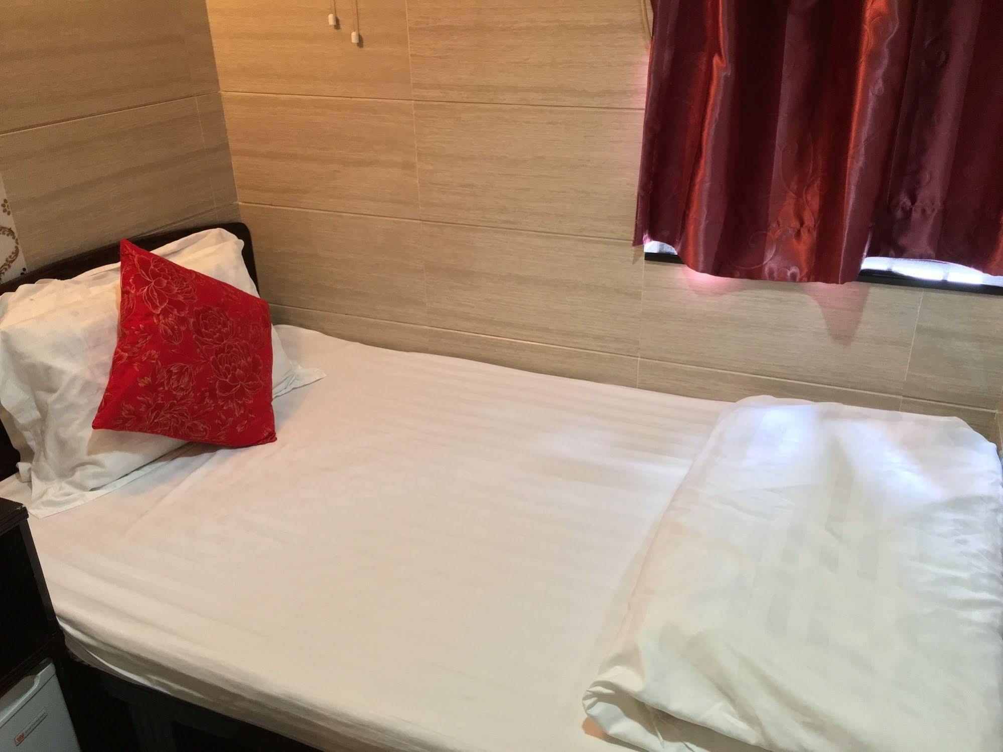Everest Base Camp Hostel Хонконг Екстериор снимка